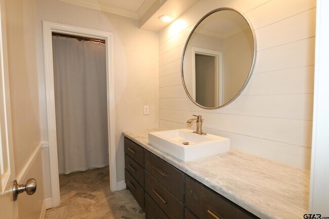 Building Photo - 18751 Ridgeline Rd