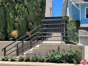 Building Photo - 311 Hill St