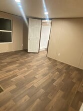 Building Photo - 339 Water Brook Dr