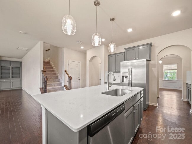 Building Photo - 1067 Winnett Dr
