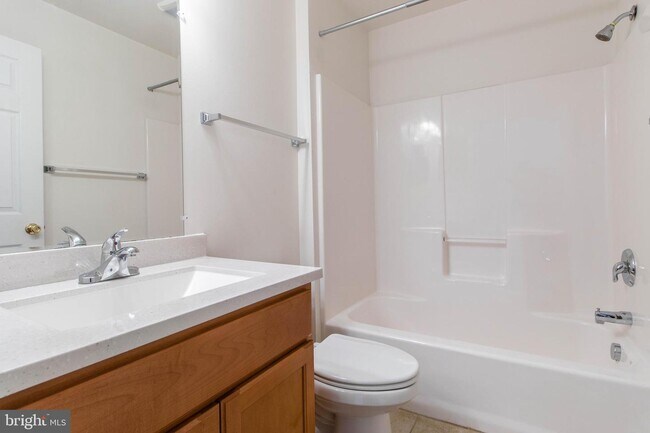 Building Photo - 1704 Shallcross Ave