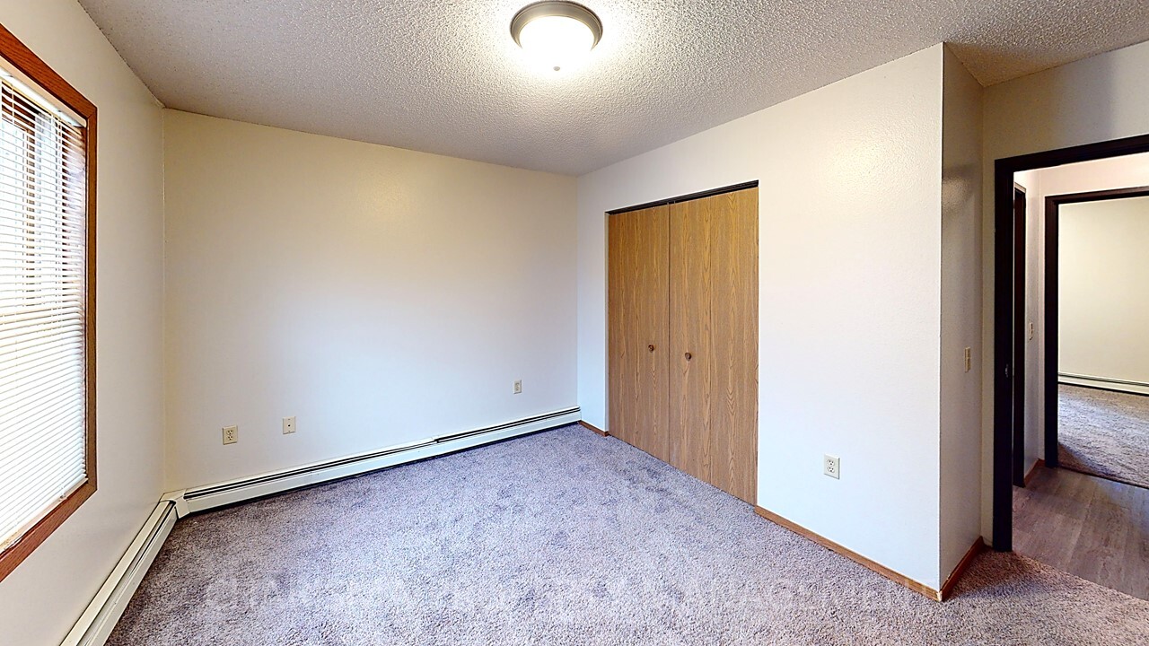 Building Photo - 3510 S Sertoma Ave