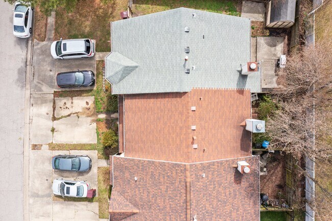 Building Photo - 802 Nottaway Dr