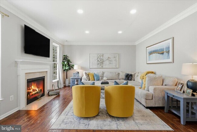 Building Photo - 6711 Selbourne Ln