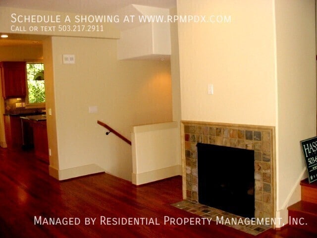 Building Photo - 5055 W Sunset Dr