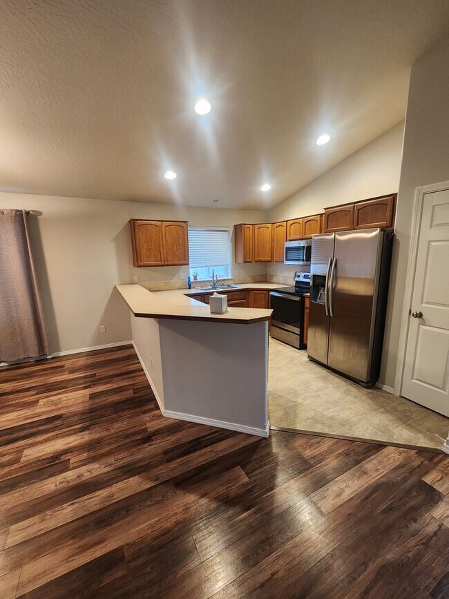 Building Photo - SINGLE FAMILY HOME IN HORSEHAVEN PLACE