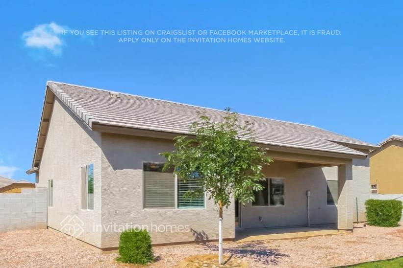 Building Photo - 5541 E Santa Clara Dr