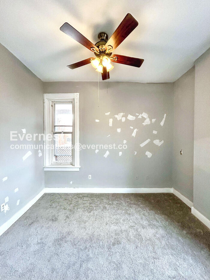 Building Photo - 2034 W Grace St