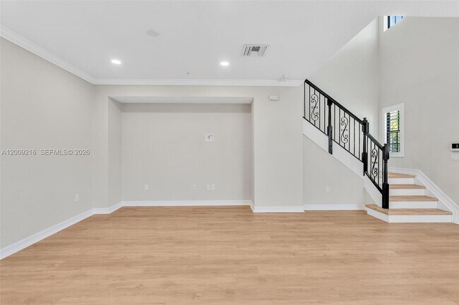 Building Photo - 11541 SW 15th Ave