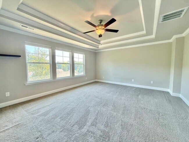 Building Photo - 516 Vivian Lee Ln