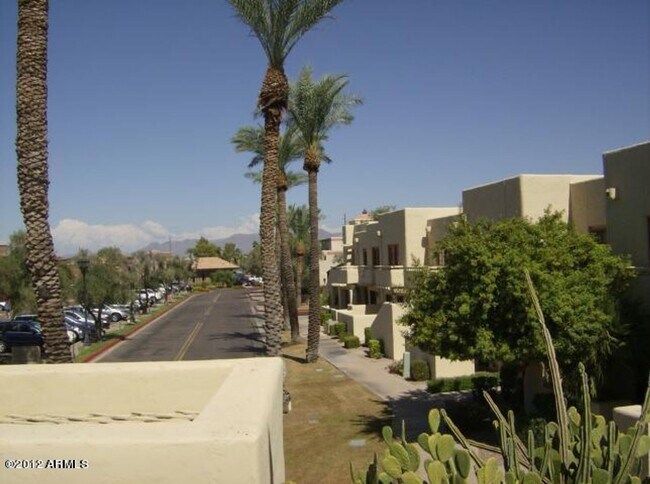 Building Photo - Resort Living at Scottsdale Road and Lincoln next to the Borgata!!  Minutes to Kierland and Old T...