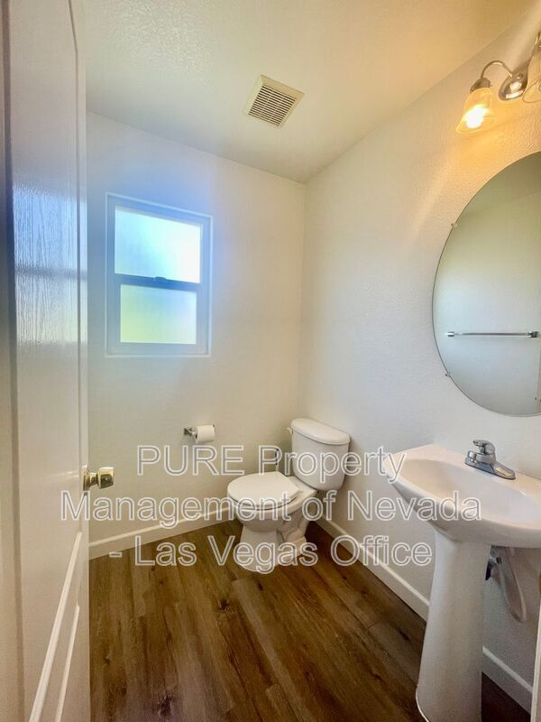 Building Photo - 102 La Padania Ave