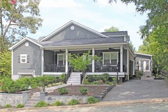 Building Photo - 7 Rockbrook Dr