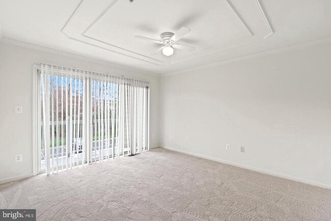 Building Photo - 1925 Crescent Park Dr