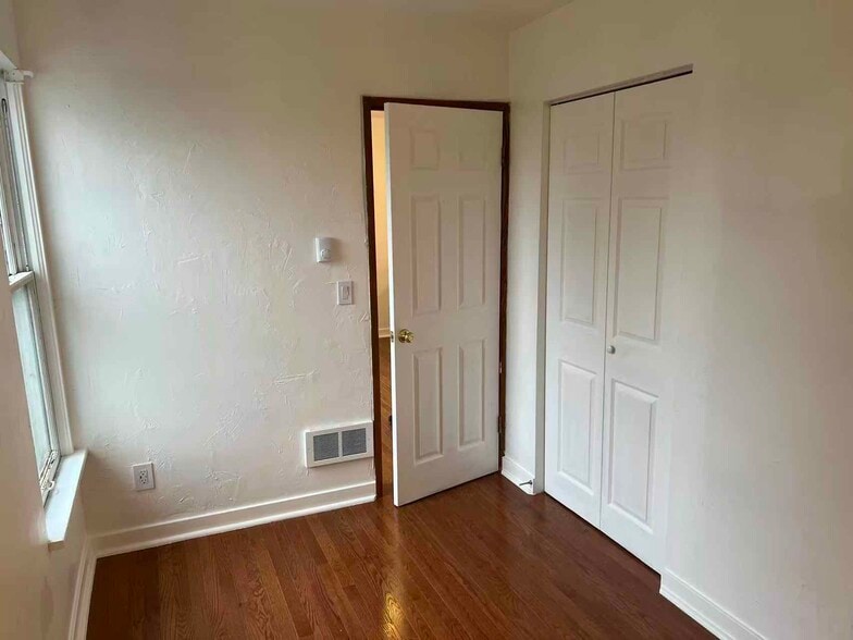 Building Photo - 322 Avenue A