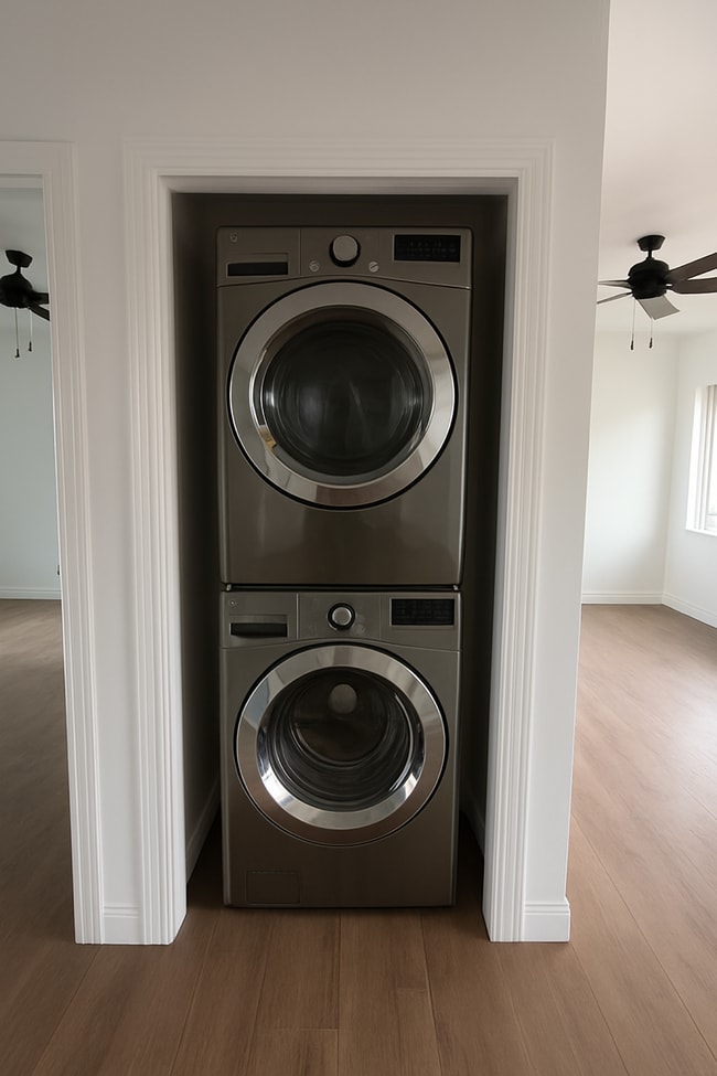 Building Photo - 319 W Los Angeles Ave