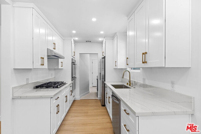 Building Photo - 1722 Bel Aire Dr