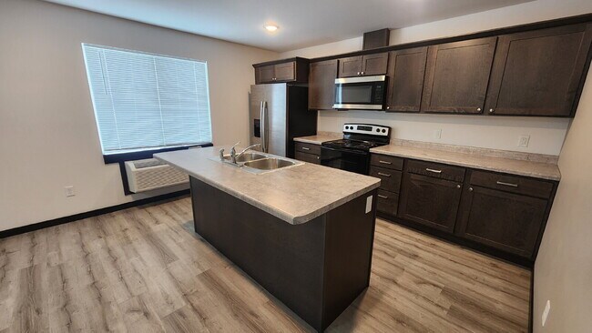 Building Photo - Available Aug 15th! - Modern 2 Bedroom, 2 Full Bathroom with Garage