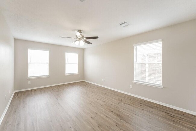 Building Photo - 5518 Sequin Dr