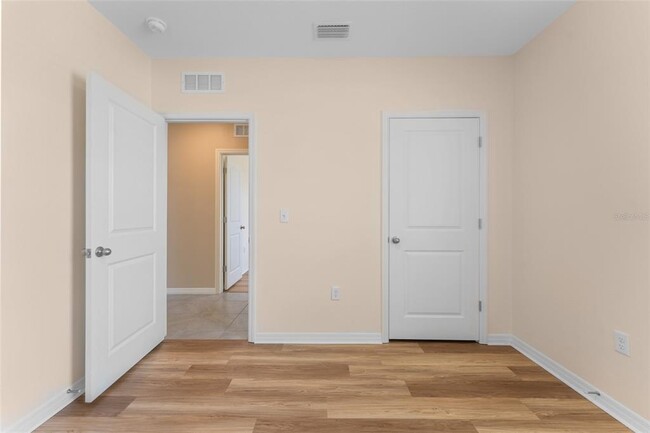 Building Photo - 17058 Oval Rum Dr