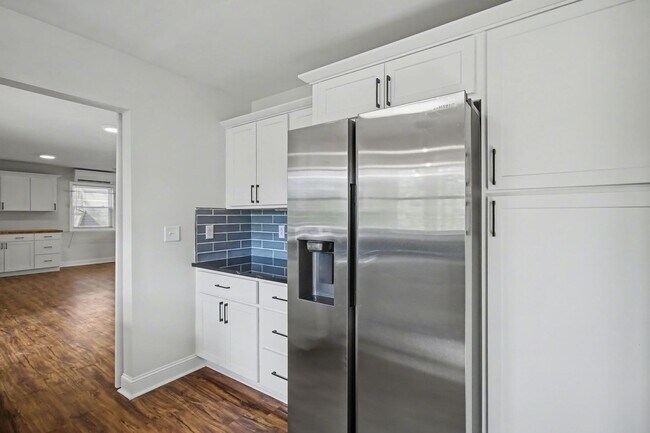 Building Photo - 415 Mountain View Rd