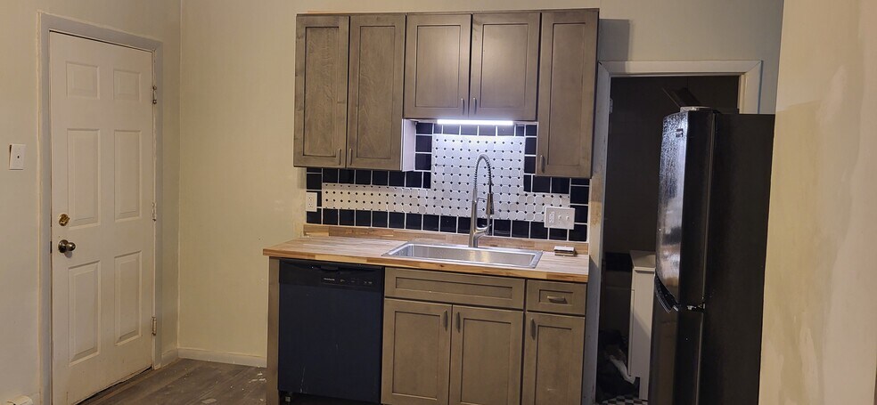 kitchen - 62A Clifton St