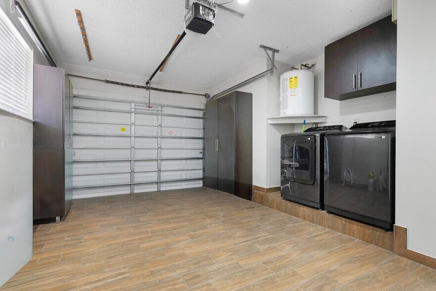 Building Photo - 14020 SW 38th St