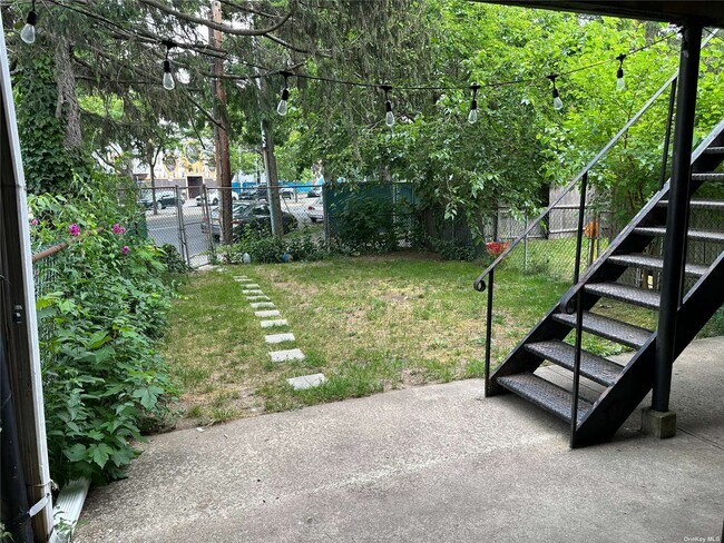 Building Photo - 92-09 242nd St