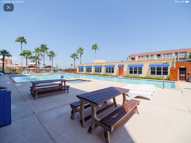 Building Photo - 130 Padre Blvd
