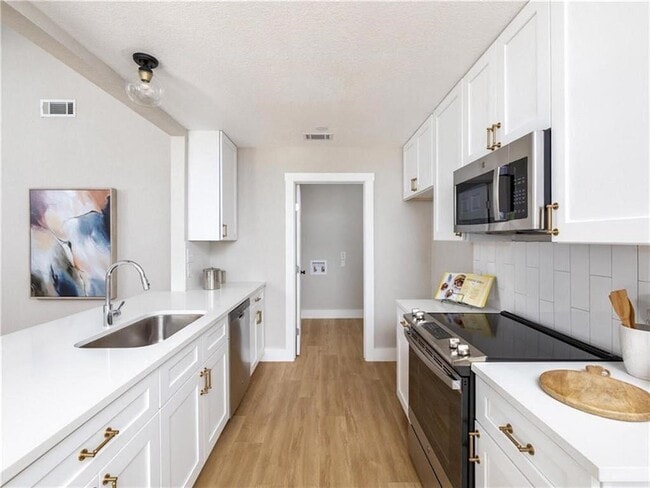 Building Photo - 1606 Colony Creek Dr