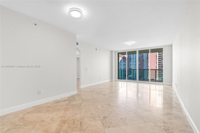 Building Photo - 3340 NE 190th St