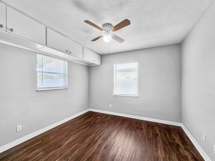 Building Photo - 5773 56th Terrace N