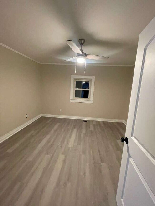 Building Photo - Concord