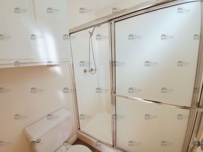 Building Photo - 3 Bedroom, 2.5 Bathroom in Rancho Del Oro!