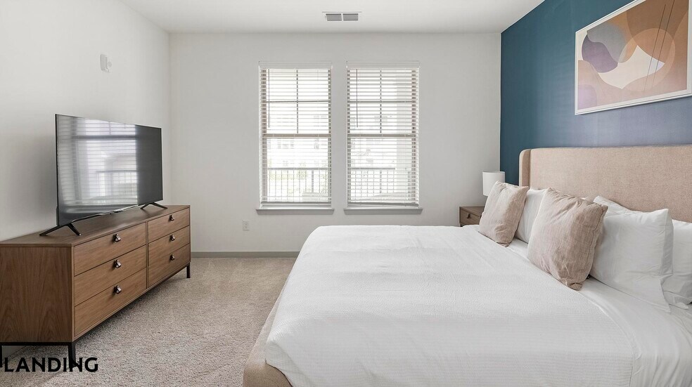 Building Photo - 100 Wildwood Ct