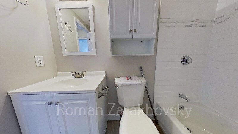 Building Photo - 12 Cottage Ct