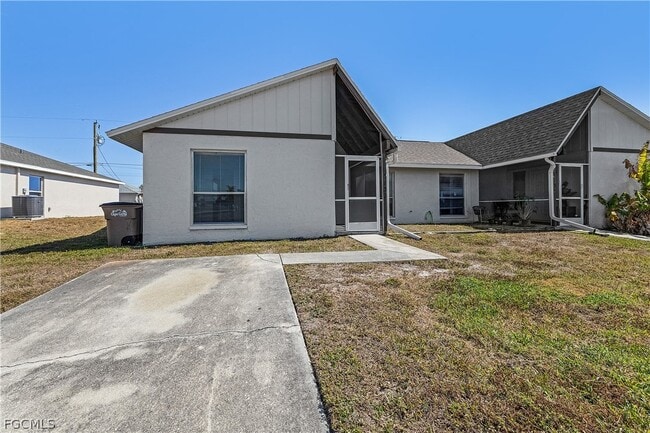 Building Photo - 1733 NE 7th Pl