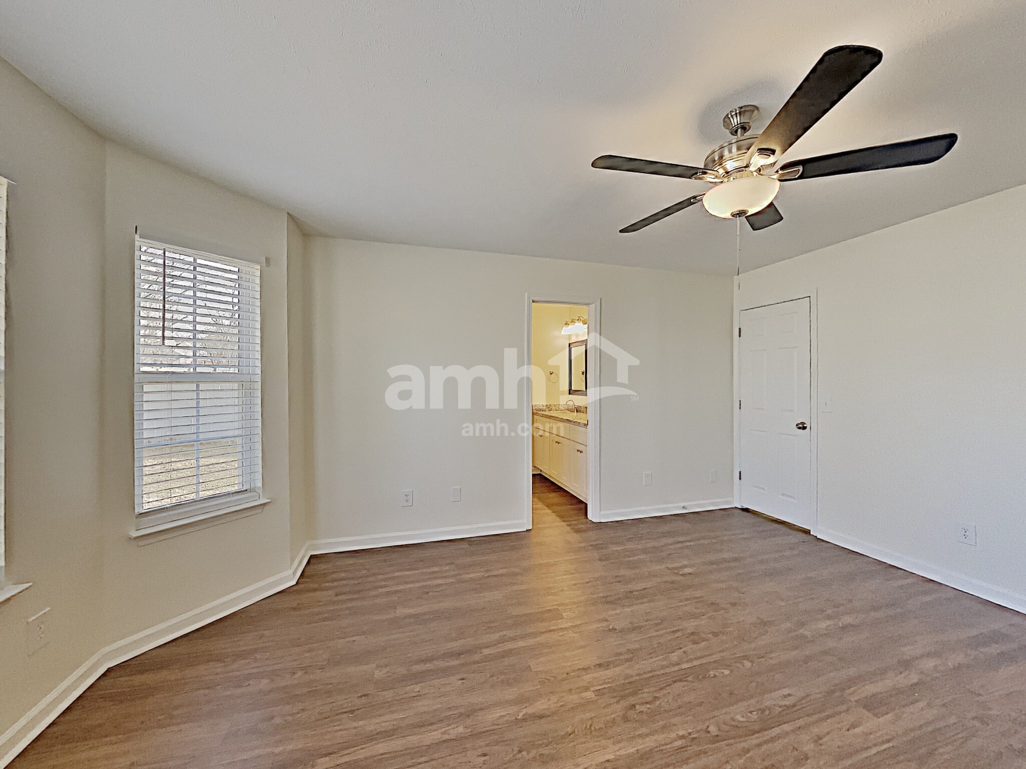Building Photo - 626 Mable Dr