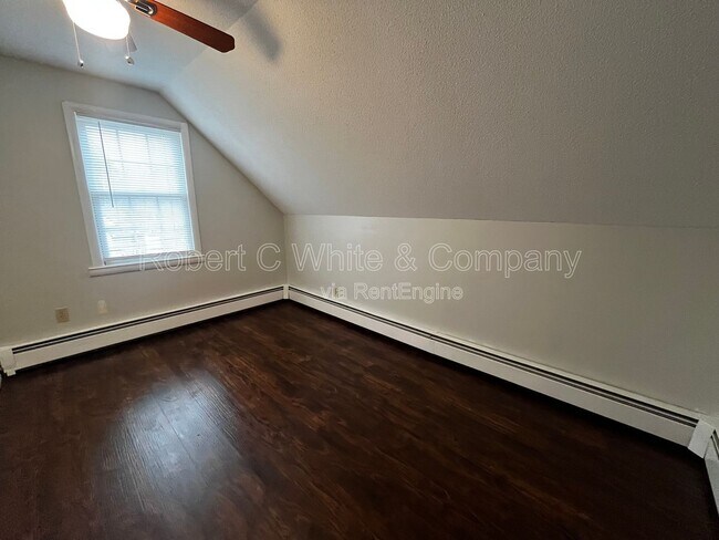 Building Photo - 33 Mills Ln