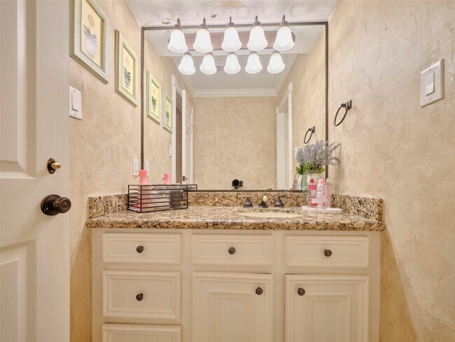 Building Photo - 16623 Manningtree Ln