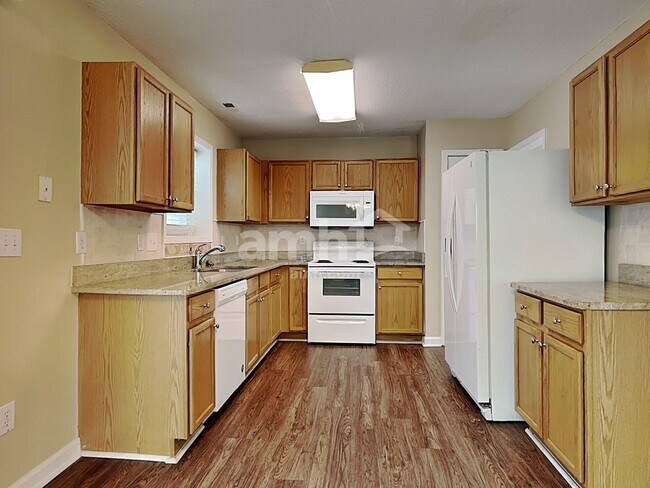 Building Photo - 409 Ascott Way