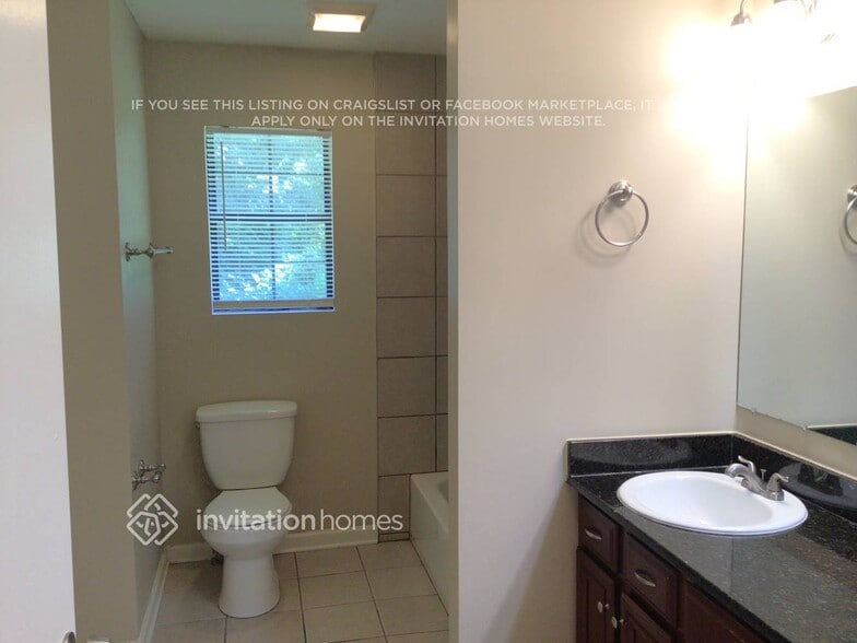 Building Photo - 812 Brighton Dr NW