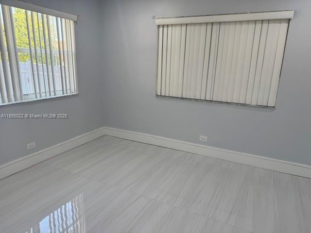 Building Photo - 2233 NE 173rd St