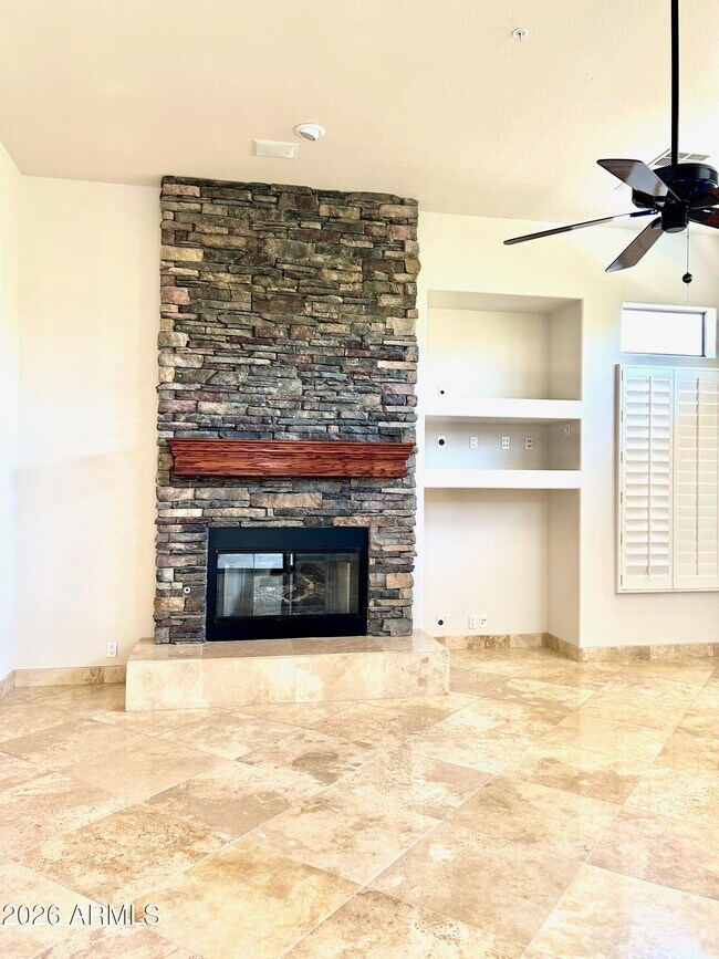 Building Photo - 7484 E Pontebella Dr