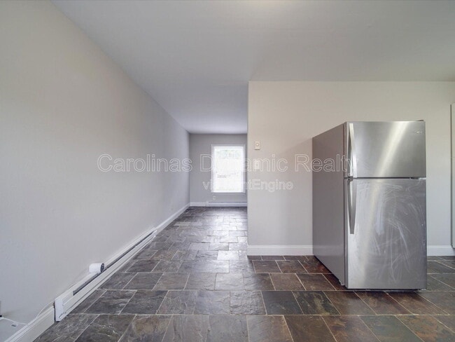 Building Photo - 325 S Gardner Ave