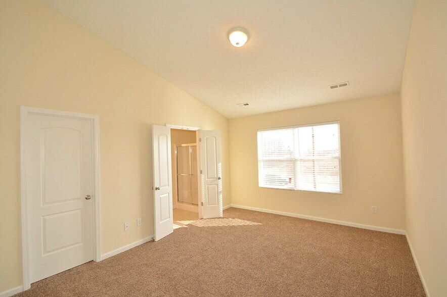 Building Photo - 1727 Buckeye Ct