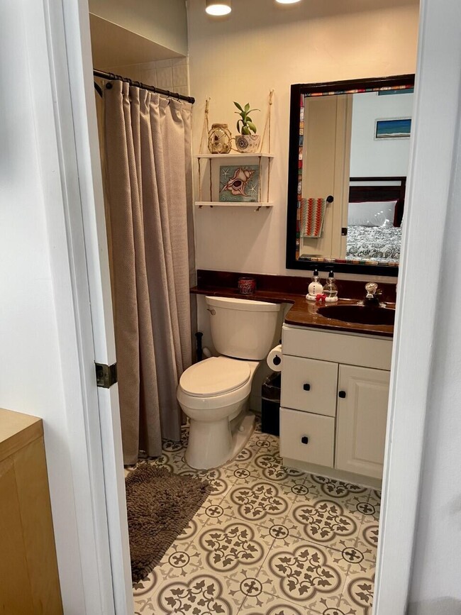 Building Photo - 1592 Springside Dr