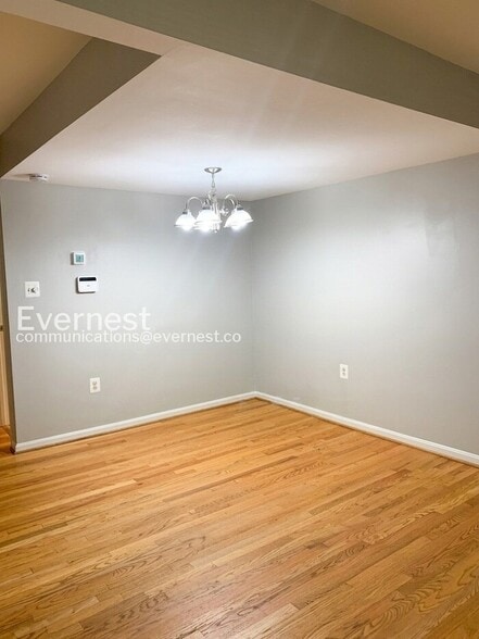 Building Photo - 15375 Inlet Pl