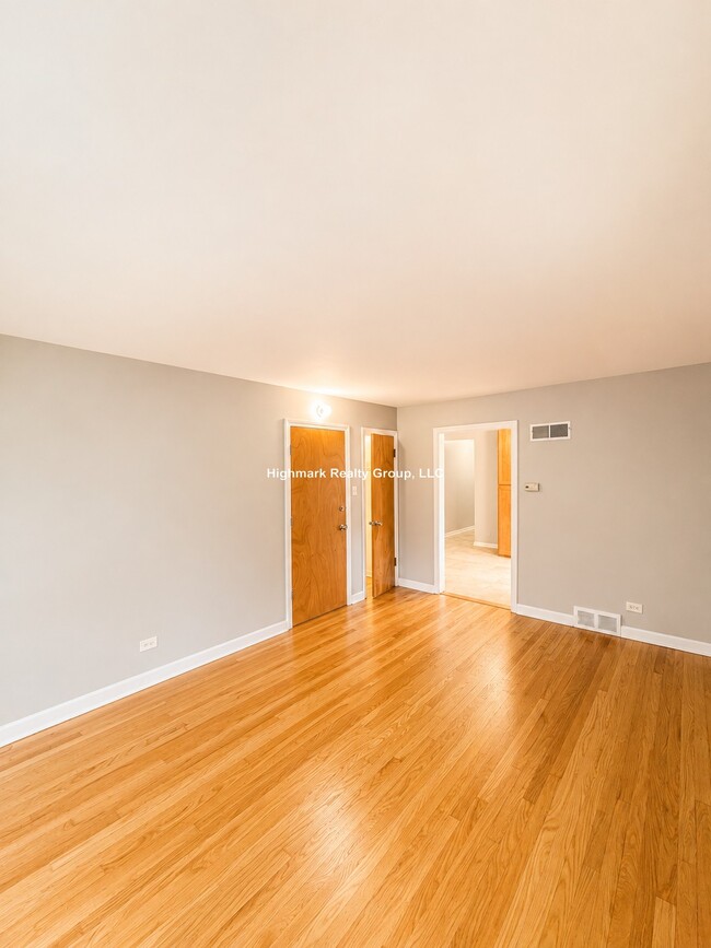 Building Photo - 8242 Kilpatrick Ave