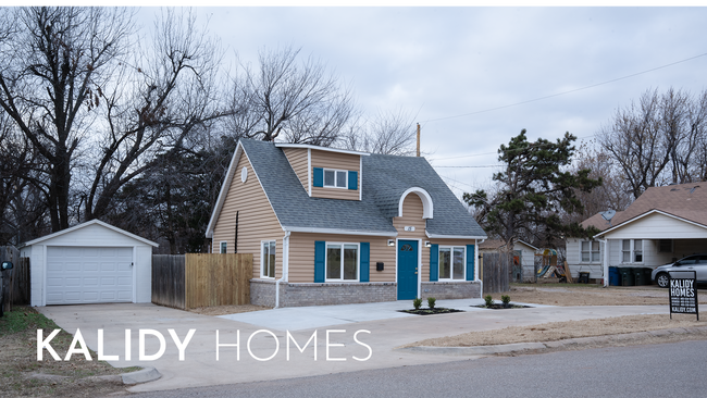 Building Photo - 15 S Walnut St